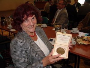 Anna Święchowicz otrzymała złotą odznakę PZITS